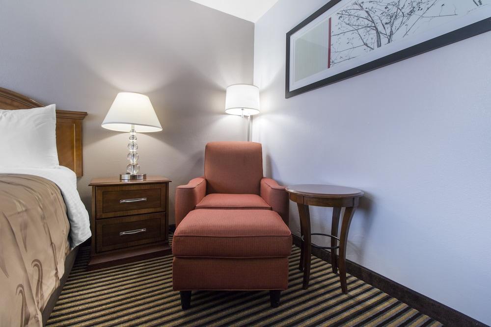 Ramada Bayside Inn & Suites Юрика Екстер'єр фото