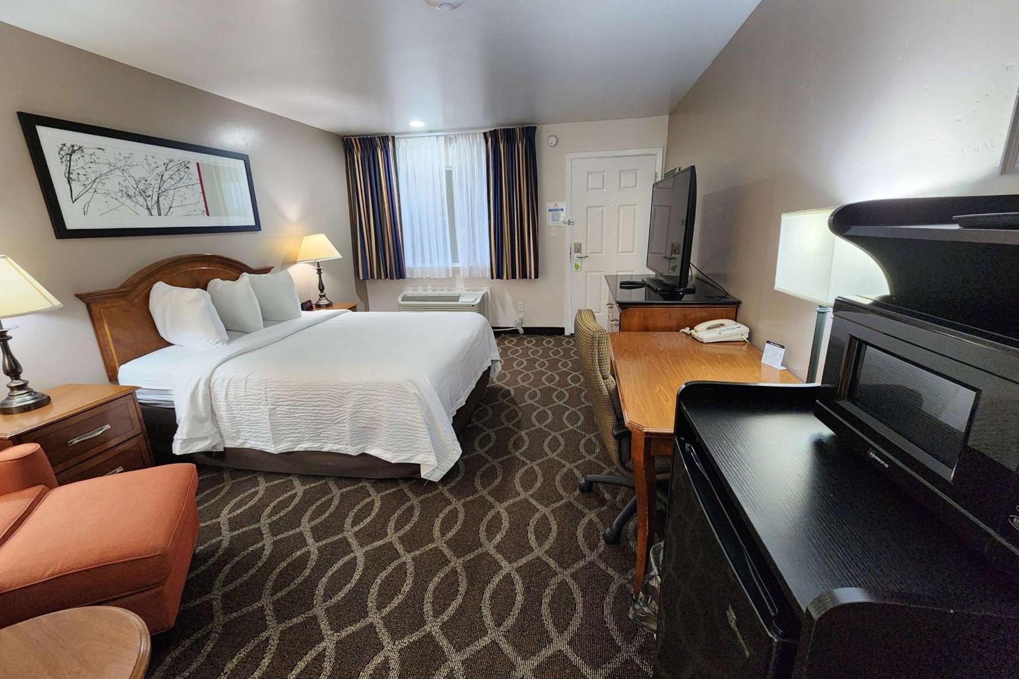 Ramada Bayside Inn & Suites Юрика Екстер'єр фото