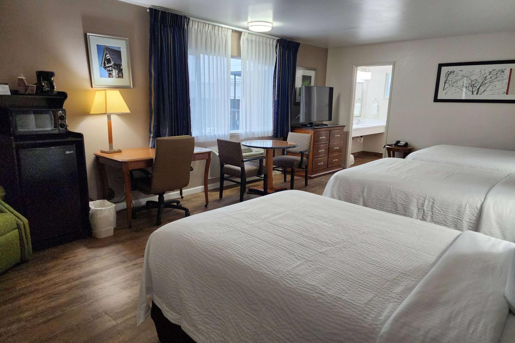 Ramada Bayside Inn & Suites Юрика Екстер'єр фото