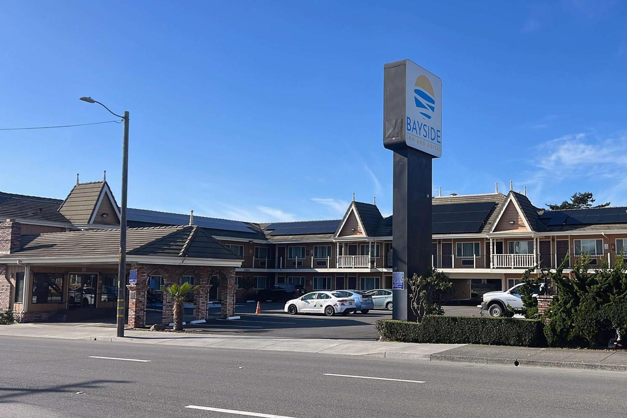 Ramada Bayside Inn & Suites Юрика Екстер'єр фото