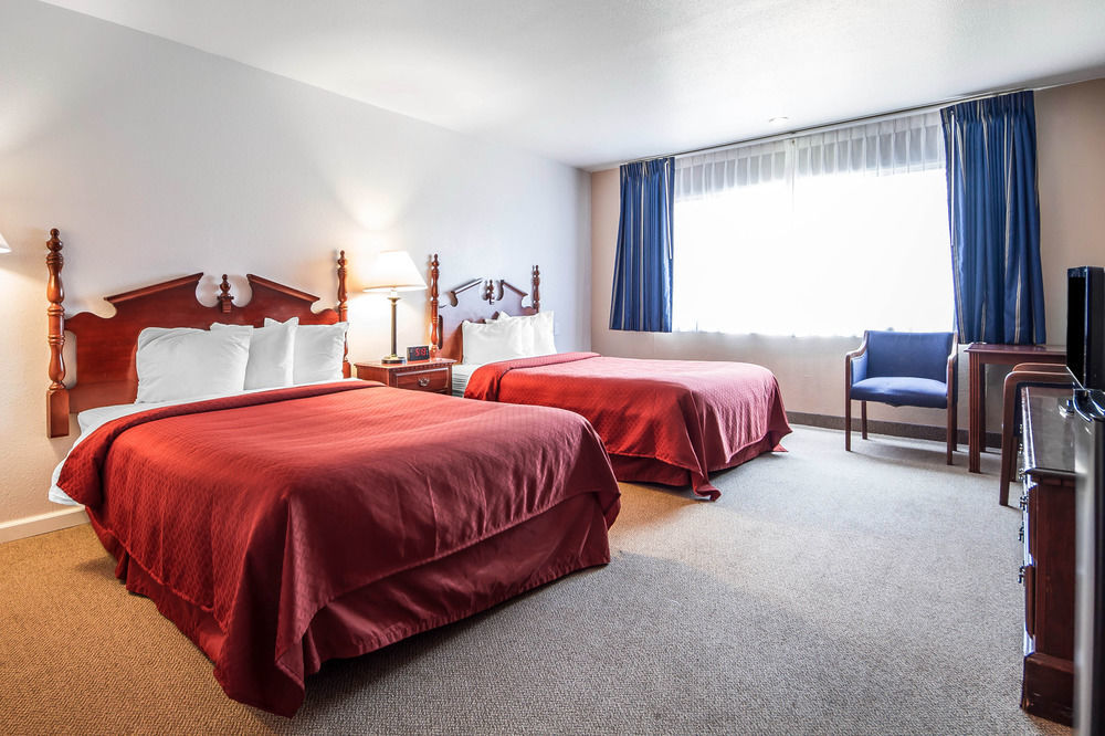 Ramada Bayside Inn & Suites Юрика Екстер'єр фото