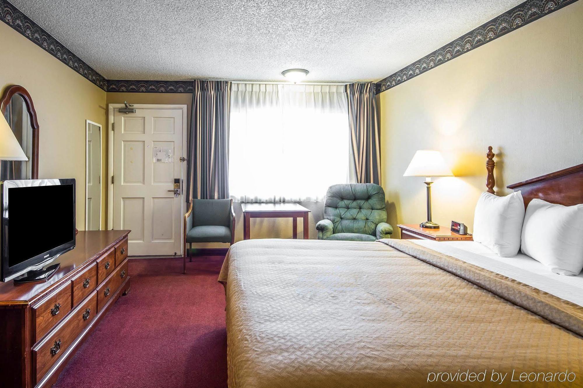 Ramada Bayside Inn & Suites Юрика Екстер'єр фото
