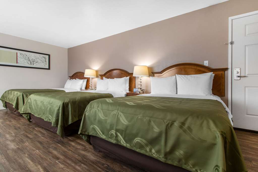 Ramada Bayside Inn & Suites Юрика Номер фото