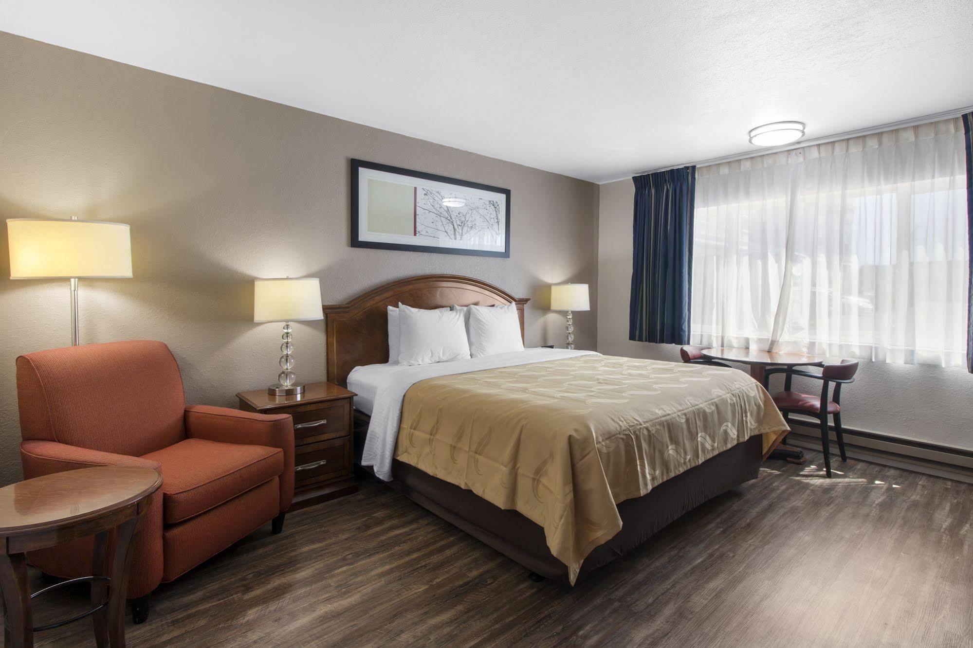 Ramada Bayside Inn & Suites Юрика Екстер'єр фото